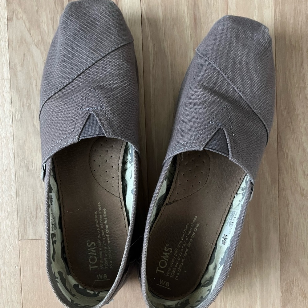 Toms
